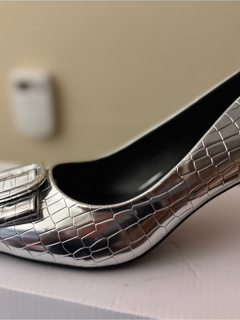 Metallic Silver Croc-Embossed Women's Pump
